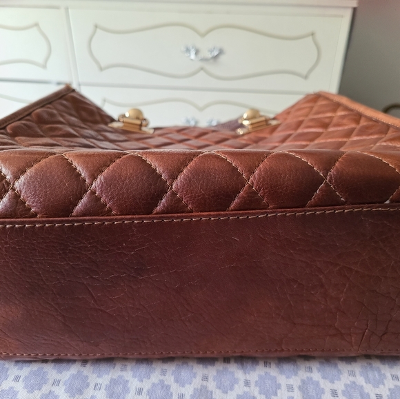 Italian leather, tufted purse - Picture 6 of 8
